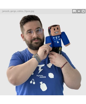 Jánosik Gergő - Roblox figura ( alvóka )